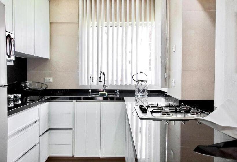 Marina Suites By Andiani Travel