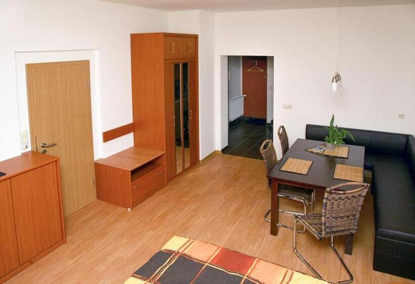 Numero1 Pension Und Cafe