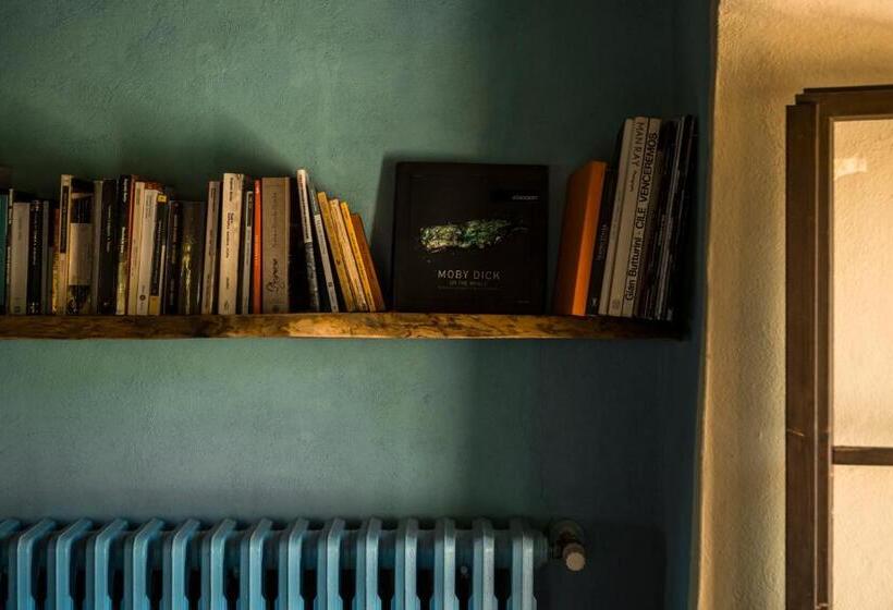 Ostello Podesteria Di Gombola Arte E Territorio