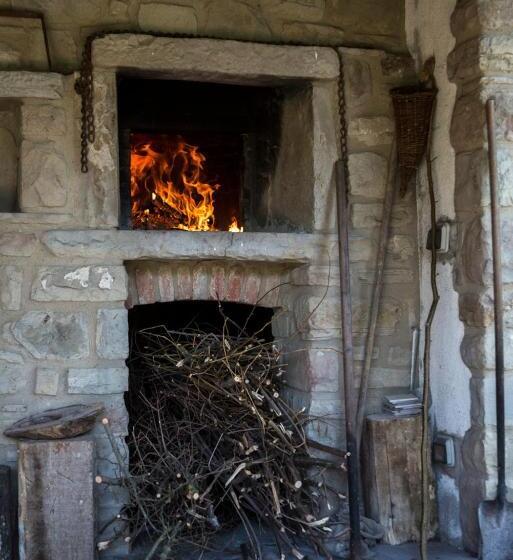 Ostello Podesteria Di Gombola Arte E Territorio