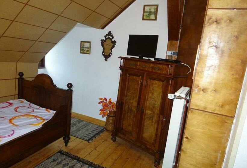 펜션 Art Ddr Eig Bad Dir Im Zim, 3 Og, Treppensteigen Kein Fruehhstück Keine Kueche Nur Uebernachtung Par