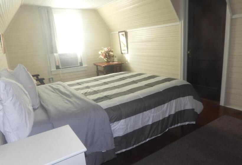 بنسيون Brick House Retreat