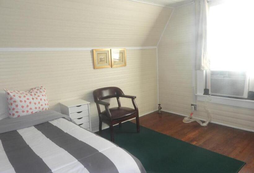 بنسيون Brick House Retreat