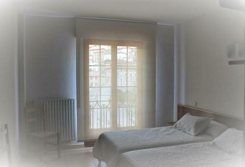 Пансион Cascadas De Puente Ra