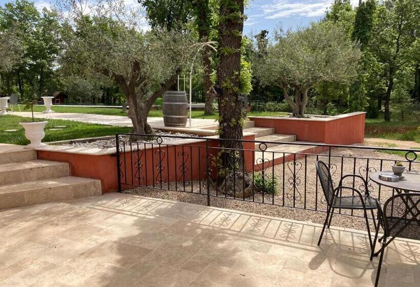 Пансион Domaine Sainte Baume