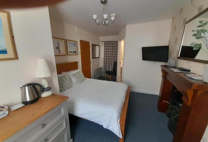 پانسیون Foss Room