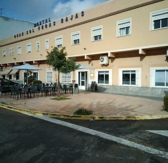 פנסיון Hostal Vegas Bajas