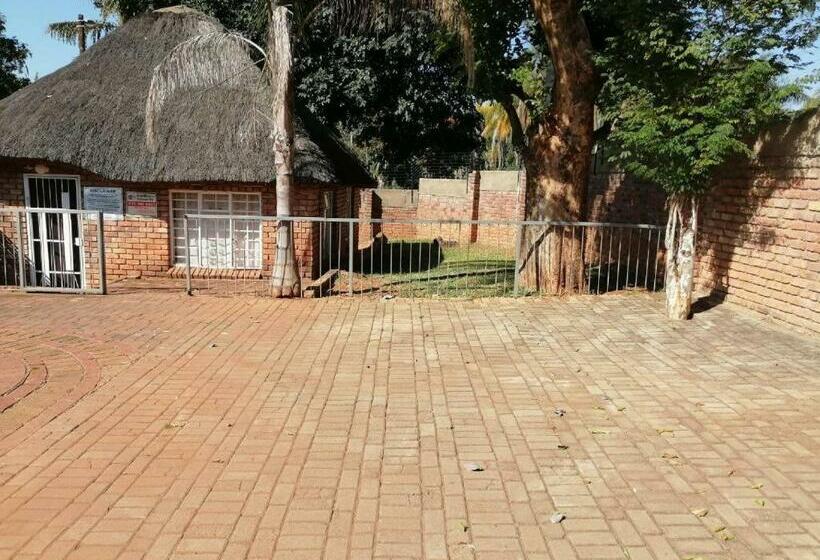 ペンション Kaste Guesthouse Tzaneen