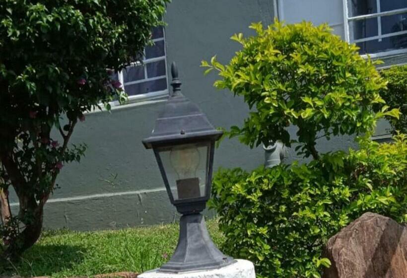 פנסיון Kaste Guesthouse Tzaneen