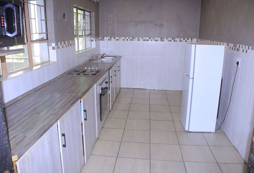 פנסיון Kaste Guesthouse Tzaneen