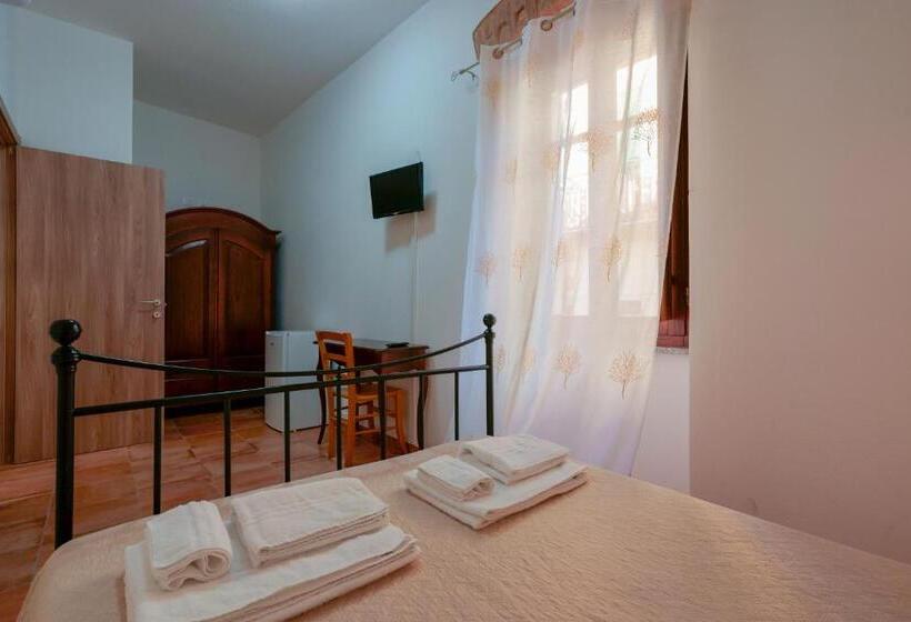 بنسيون La Scala Del Sale