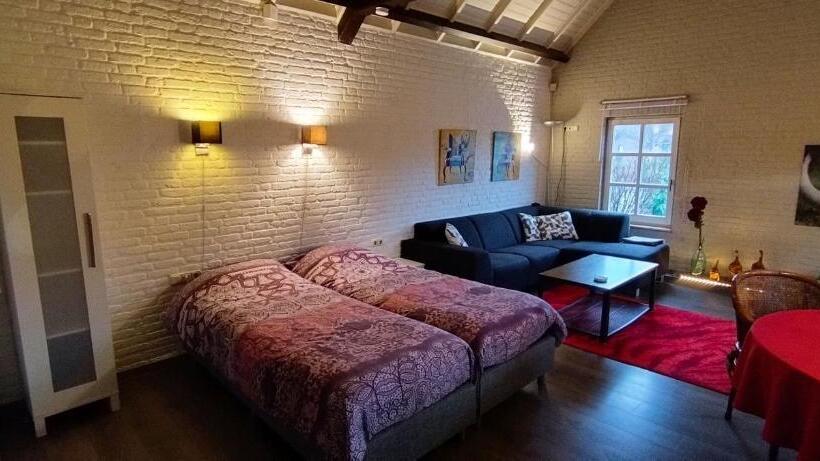 פנסיון Op De Smelen 1   43 M2