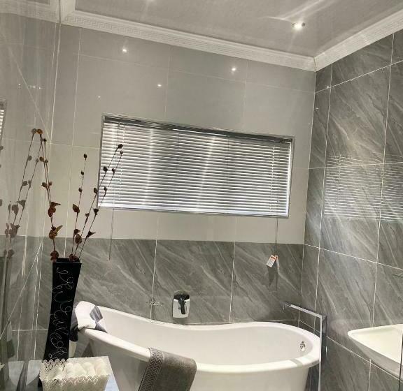 פנסיון River Valley Guest House
