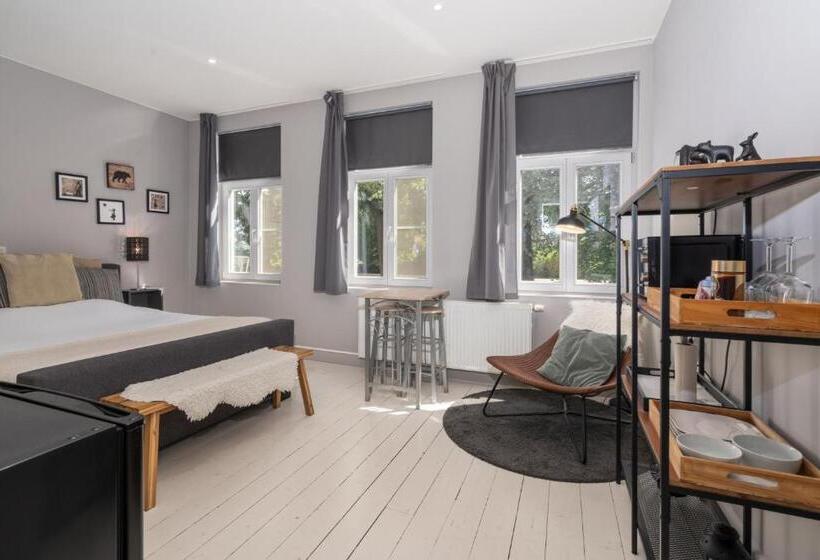 بنسيون Spacious Guest Suites Near Historic Market   5 Min Walk