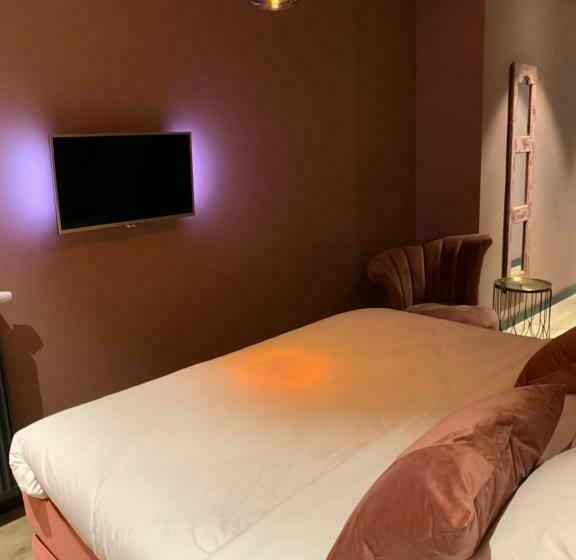 بنسيون The Rock