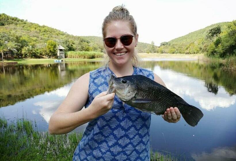 Курорт Bass Lake Country Lodge