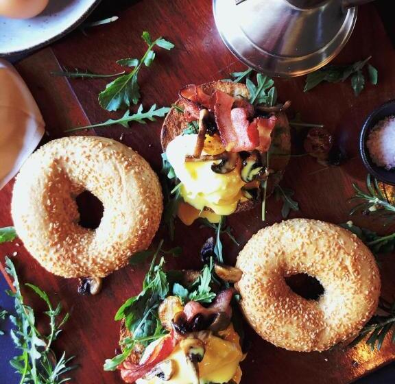 Курорт Bass Lake Country Lodge