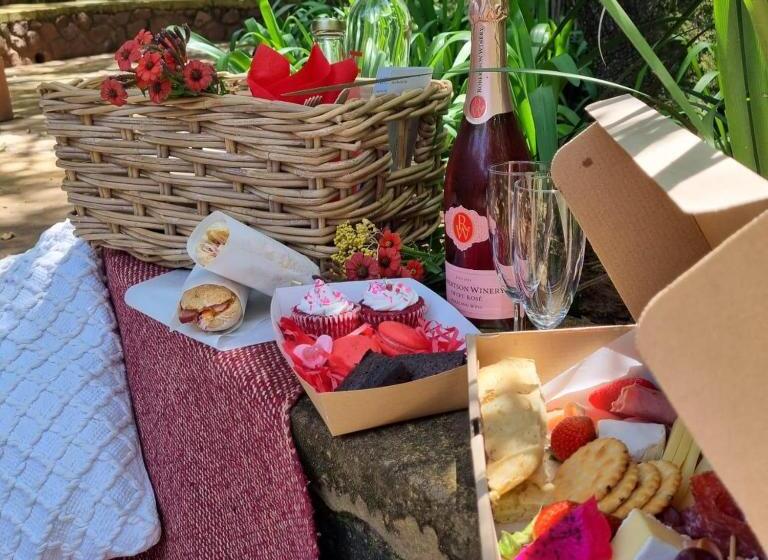 Курорт Bass Lake Country Lodge