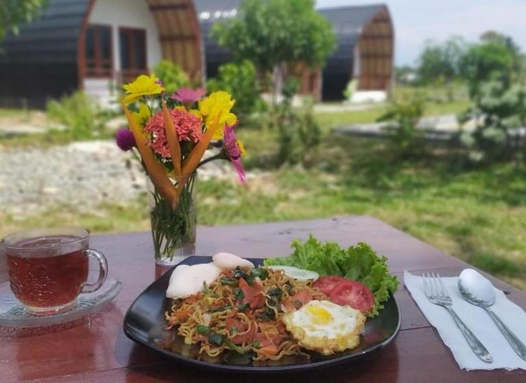 Курорт Gino S Place Guest House & Jungle Trekking