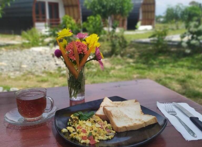 Курорт Gino S Place Guest House & Jungle Trekking