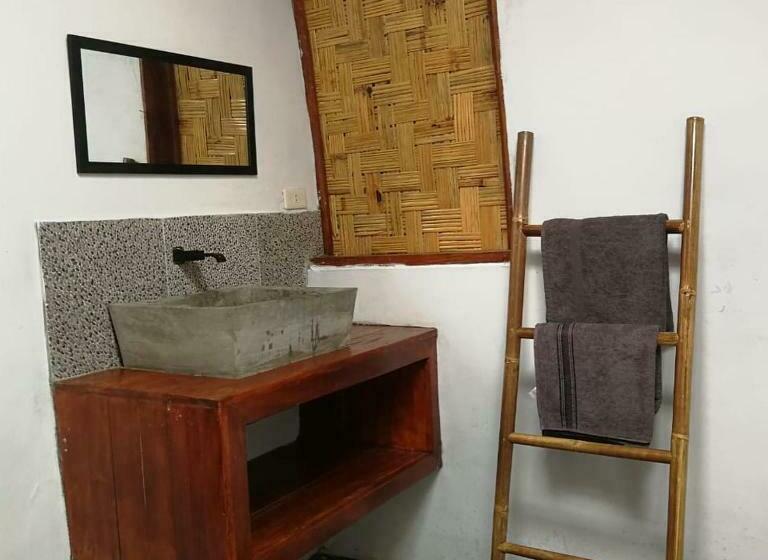 Курорт Gino S Place Guest House & Jungle Trekking