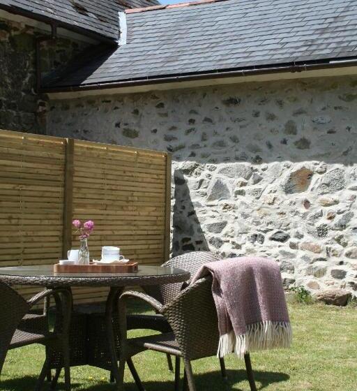 Tawburn House Boutique B & B