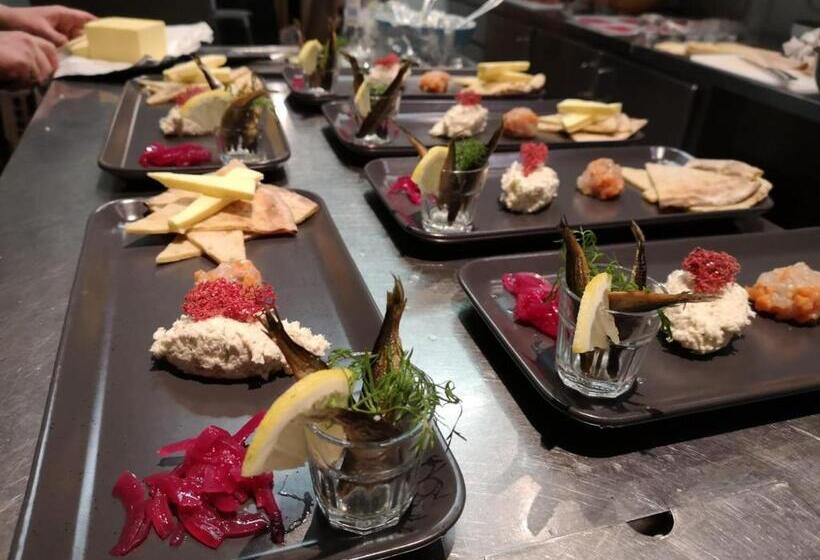 住宿加早餐  Ajakka