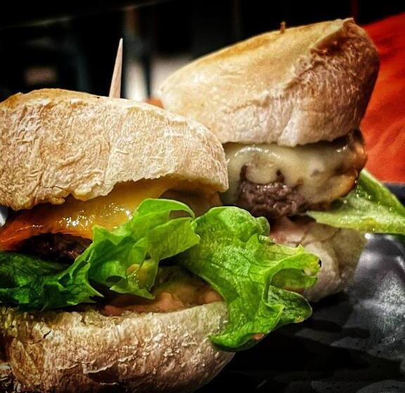 住宿加早餐  Ajakka