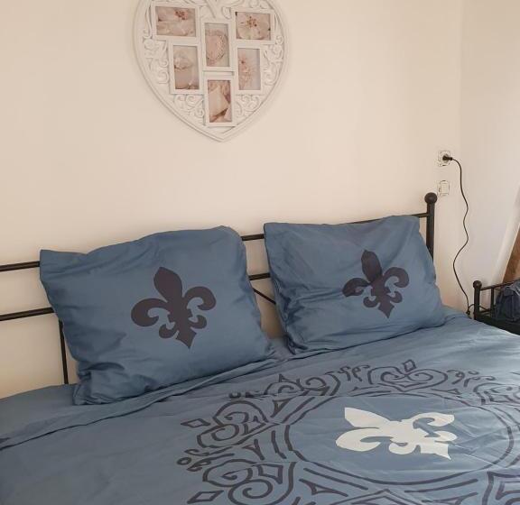 ベッドアンドブレックファースト Au Petit Paradis