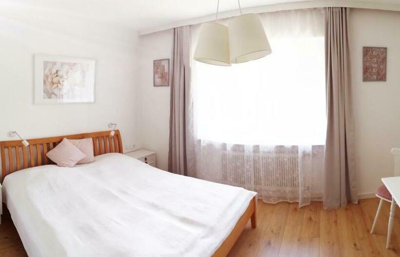 민박 Hillside Rooms