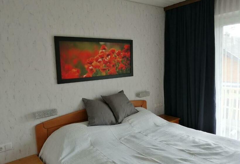 민박 Hillside Rooms