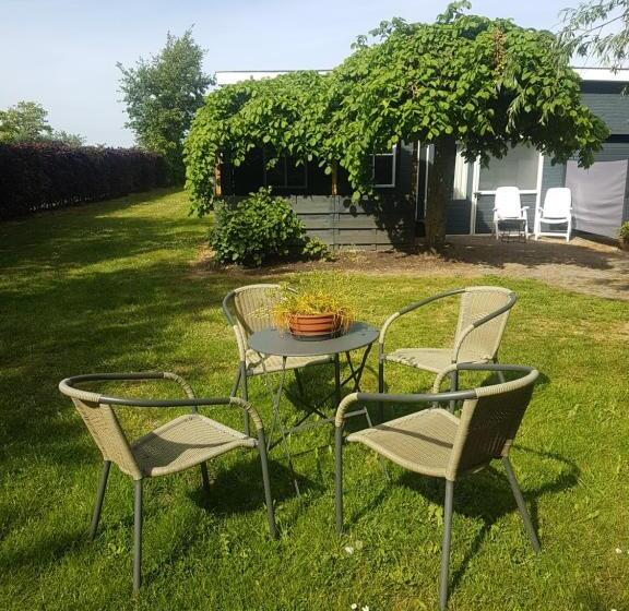 ベッドアンドブレックファースト Luxe Bloemenzicht 4 Personen, Bnb, 10 Minuten Van Zee