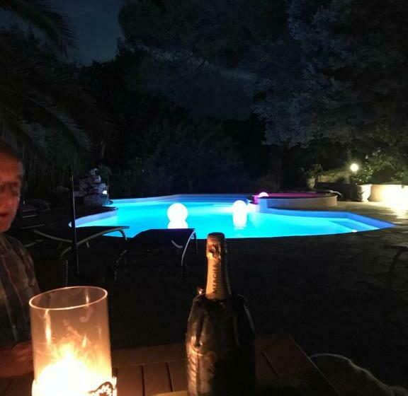 ベッドアンドブレックファースト Santolines En Provence