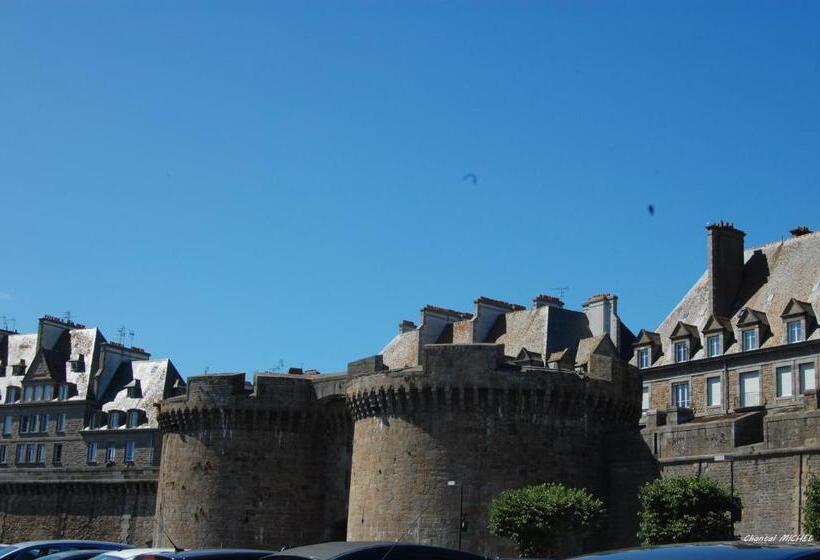 ベッドアンドブレックファースト Villa Bretonne