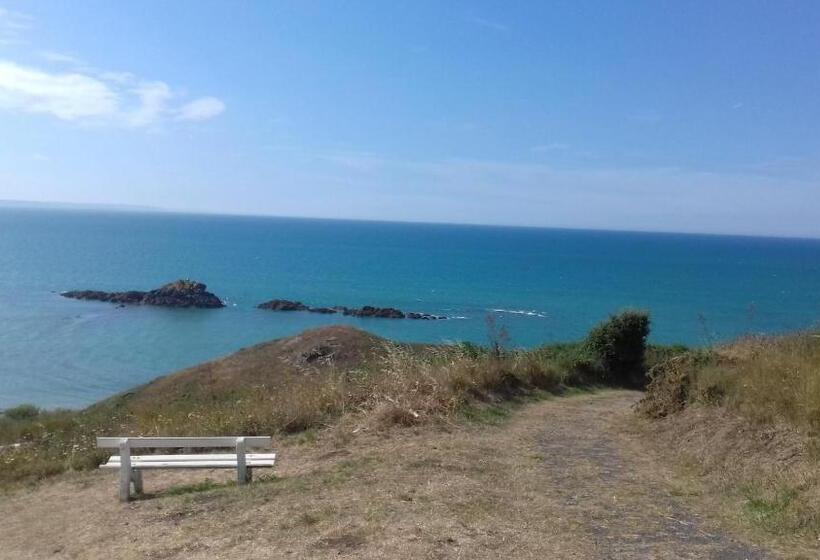 ベッドアンドブレックファースト Villa Bretonne