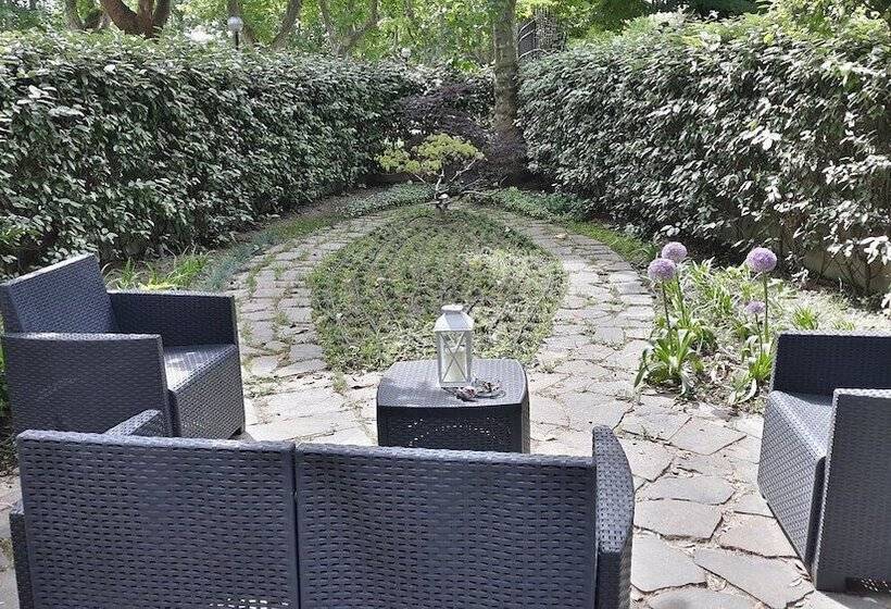 تختخواب و صبحانه Villa Mase