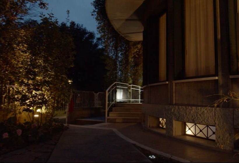 تختخواب و صبحانه Villa Mase