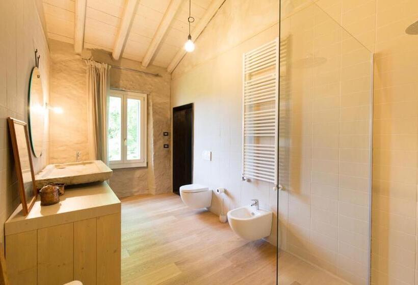 مبيت وإفطار Villa Saccomani