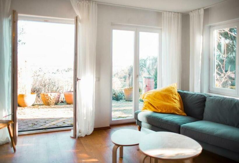 Bed & Breakfast Unter Den Linden