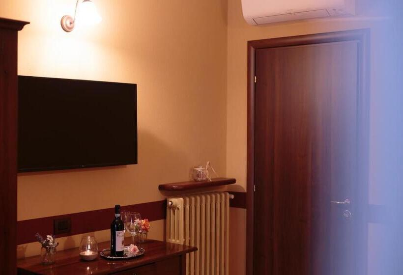 فندق Cascina Pugnane