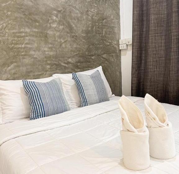 Отель Fineuphome บ้านพักเหมาหลัง 3 ห้องนอน 2 ห้องน้ำ ห้องครัว ห้องรับแขก ห้องรับประทานอาหาร พร้อมสระว่ายน้