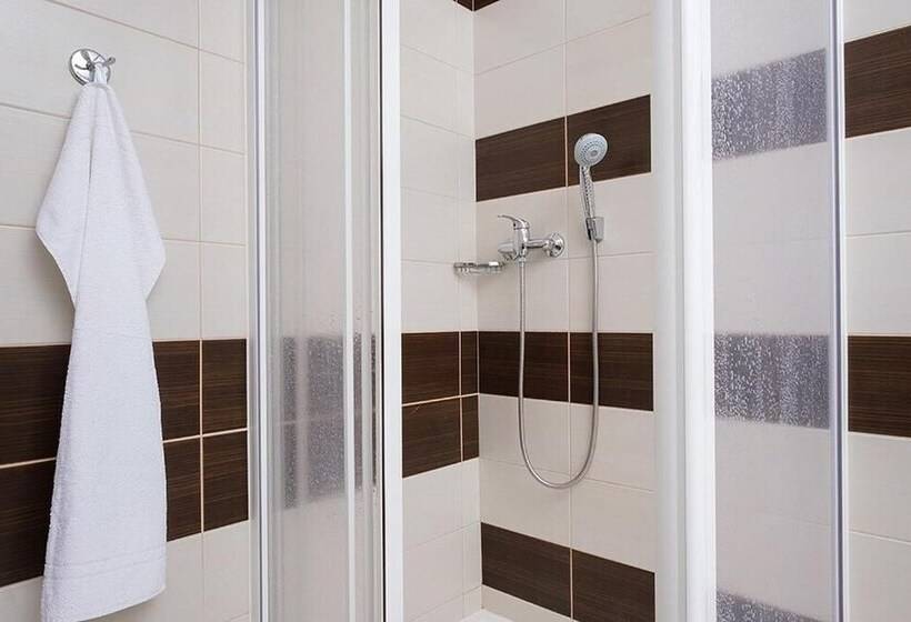 בית מלון כפרי Opera