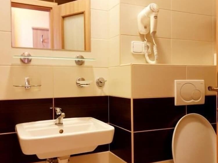 בית מלון כפרי Opera