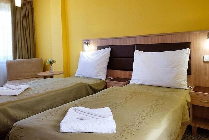 בית מלון כפרי Opera