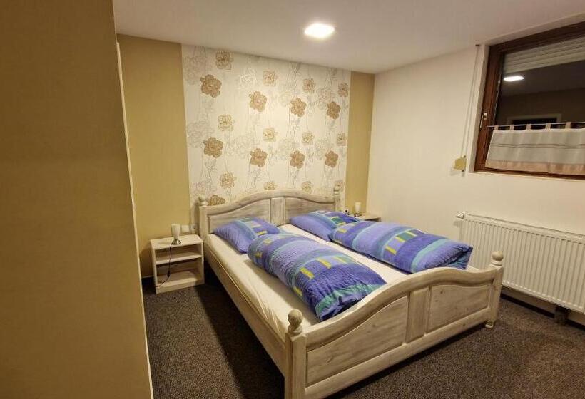 호텔 & Restaurant   Zum Schleicher Kuckuck