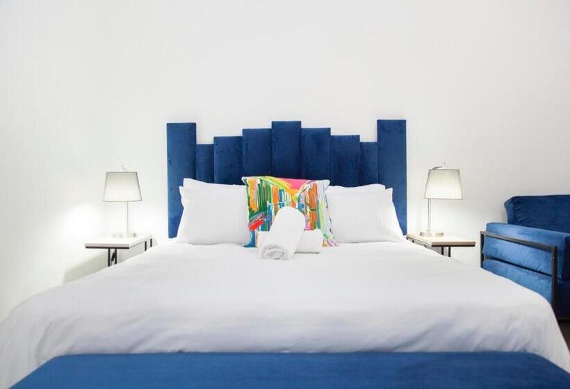 هتل The City Club