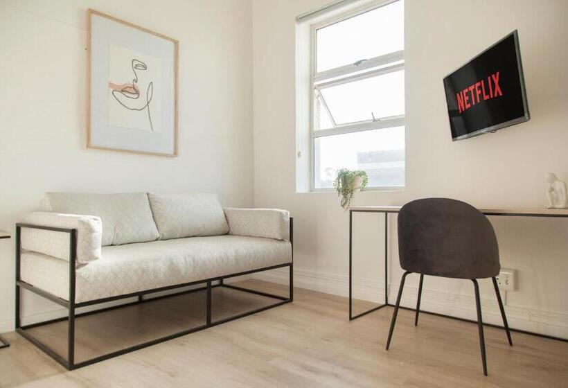 هتل The City Club