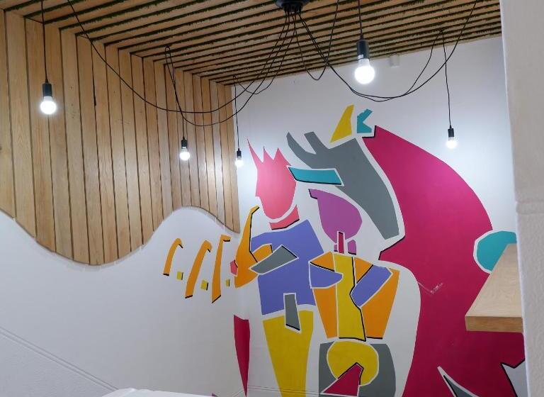 هتل The City Club