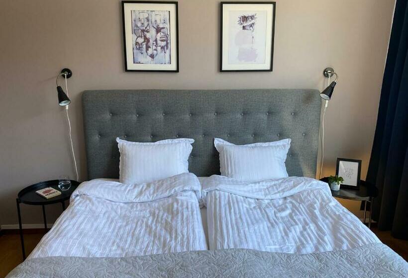 הוסטל På Hörnet Hotell