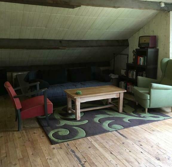 פנסיון A La Fontaine